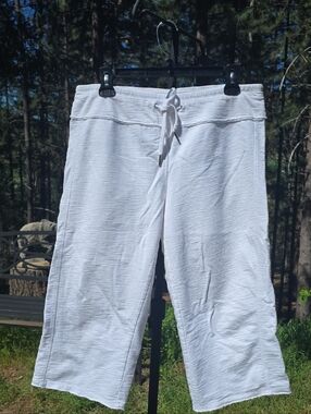 Calvin Klein White Cropped Drawstring Capris